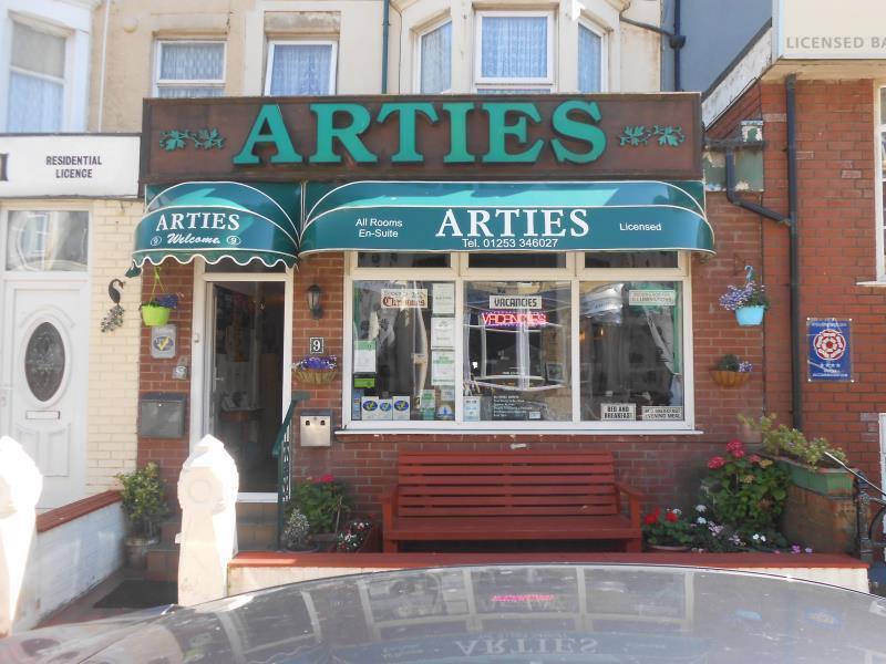 Arties Hotel Μπλάκπουλ Εξωτερικό φωτογραφία
